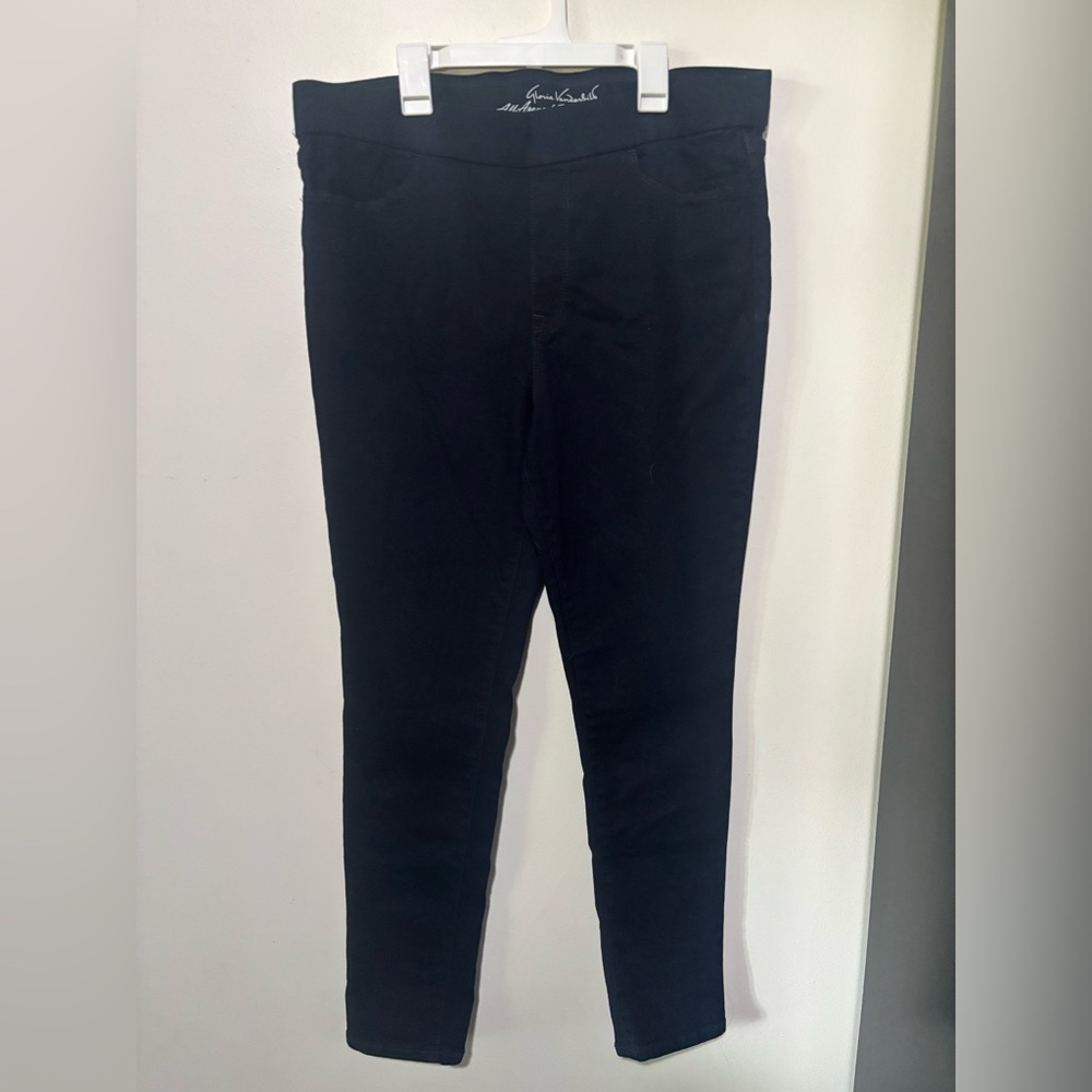 Dark Denim Stretchy Jeans with Pockets